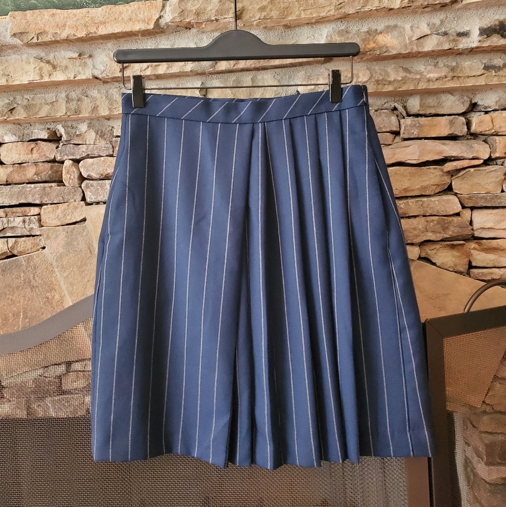 🆕Brooks Brothers Navy Pinstripe Pleated Skirt